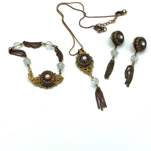 Bridgerton Inspired Jewelry Victorian necklace Earrings Bracelet Set - Picture 4 of 16